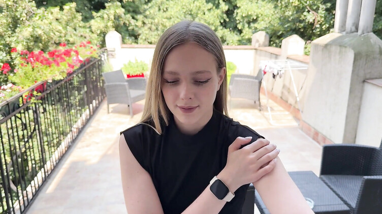 Неугомонная русская телка изменяет бойфренду со своим бывшим парнем