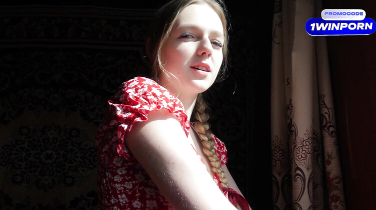 Колхозная красотка из деревни Кукушкино трахается с городским парнем