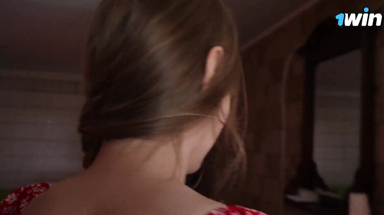 Колхозная красотка из деревни Кукушкино трахается с городским парнем