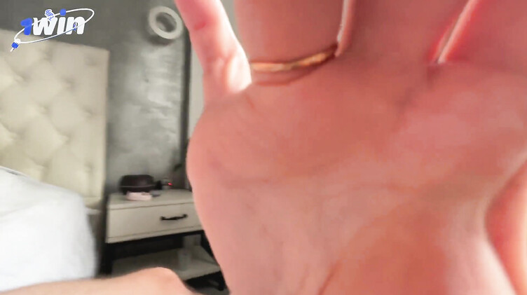 Любительский минет от русской рыжей красотки Kisankanna с камерой в руках