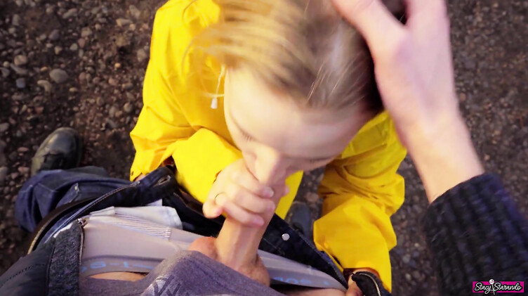 Случайная встреча с бывшей девушкой завершилась любительским минетом на улице