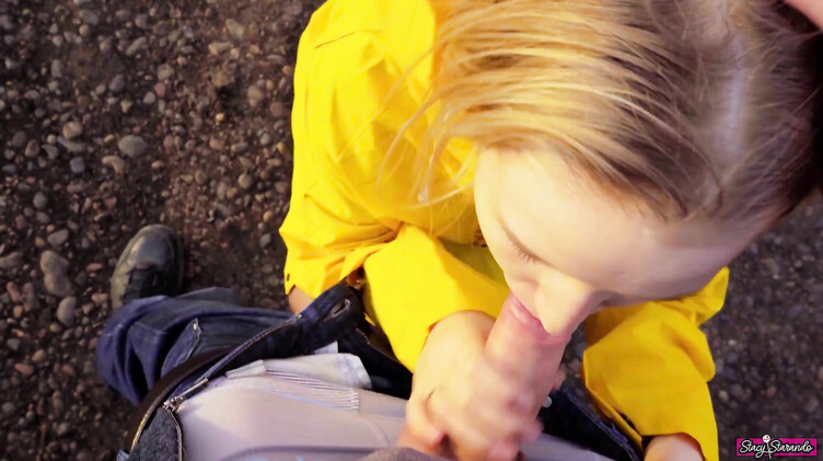 Случайная встреча с бывшей девушкой завершилась любительским минетом на улице