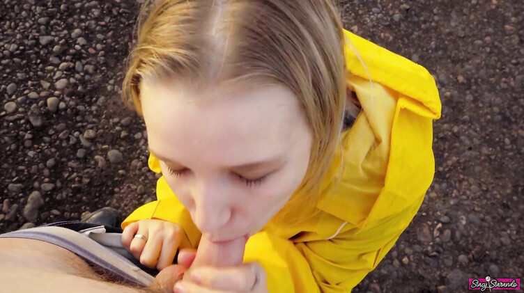 Случайная встреча с бывшей девушкой завершилась любительским минетом на улице