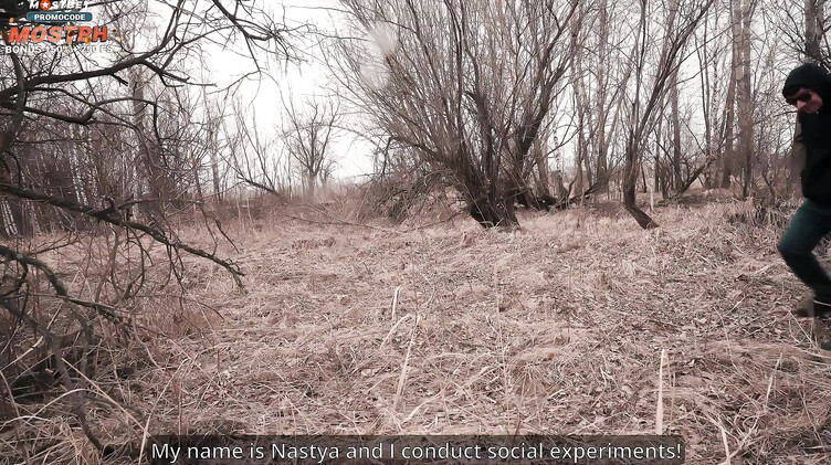 Социальный эксперимент русской блондинки блогерши закончился сексом в машине