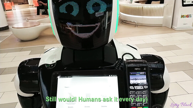 Русская сосет в примерочной, парень снимает в зеркале ее попку в трусиках