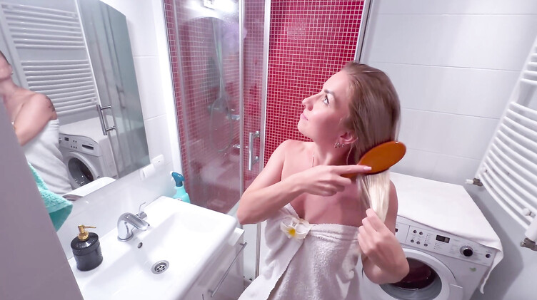 Трах с русской милфой в ванной и на стиралке