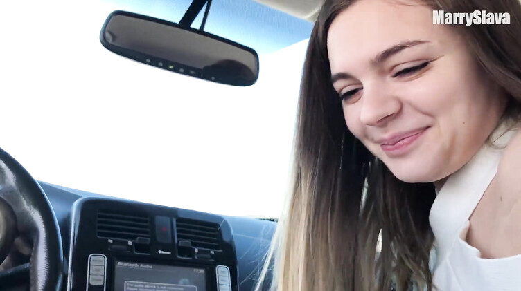 Выручил застрявшую девушку и получил в награду секс в машине