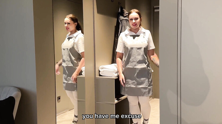 Парень заплатил $500 своей горничной за глубокий минет и анальный секс