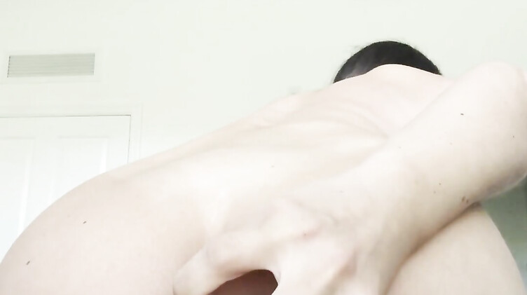 Беременные: Беременная девушка устроила себе двойное проникновение парочкой дилдо