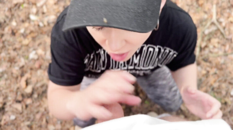 Случайный секс в лесу с молоденькой русской блондинкой Montanasvibe