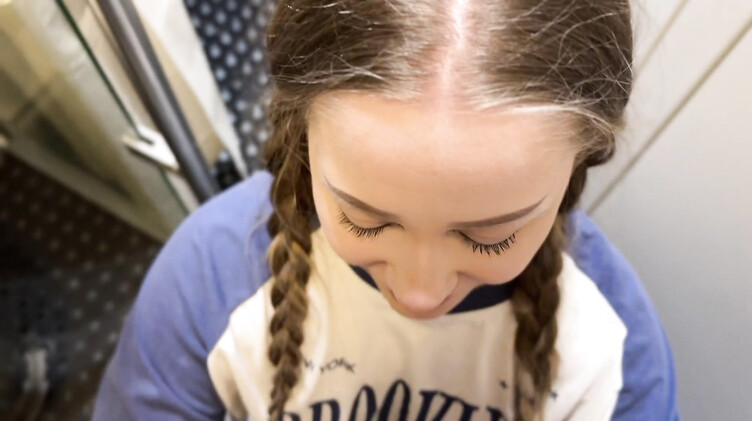 Русская молодежь познакомилась на перроне и перепихнулась в туалете поезда