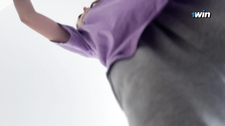 Русский парень заплатил за секс красивой горничной в отеле