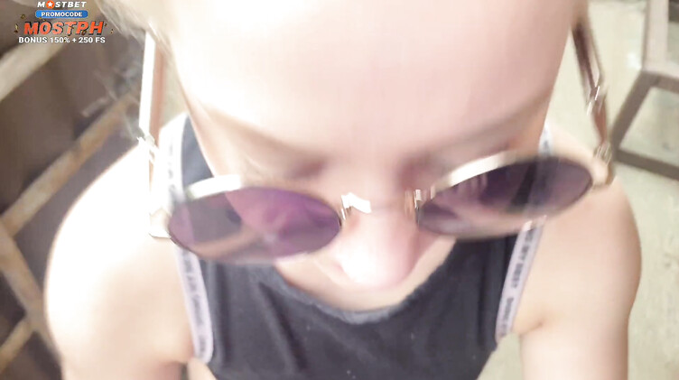 Отсосала русскому пикаперу и проглотила его сперму на заброшке