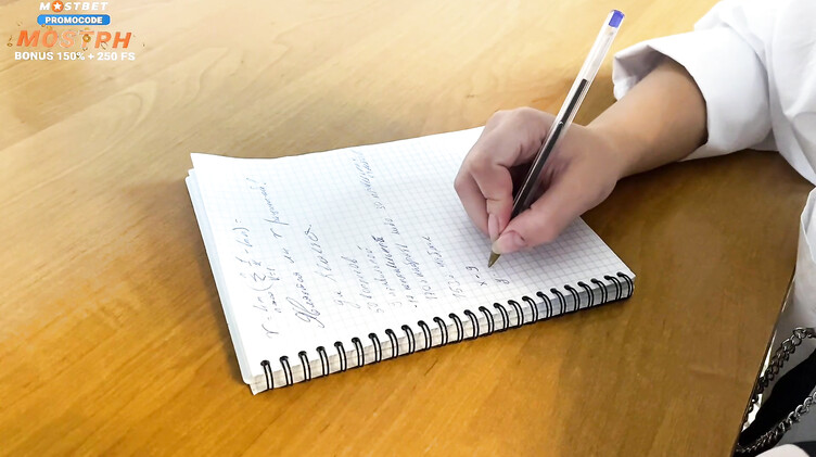 Русская студентка скачет на члене репетитора до вагинального кремпая