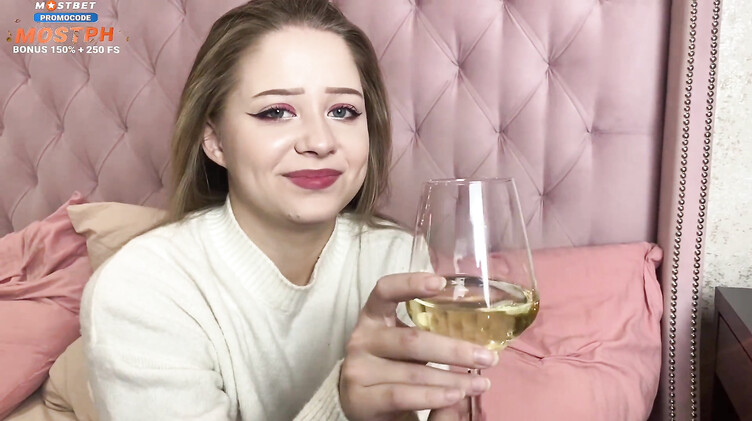 Морозко встретил в зимнем лесу русскую красавицу и отогрел ее членом