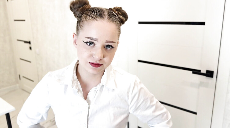 Братишка порвал капроновые колготки сводной сестры и выебал ее в пизду