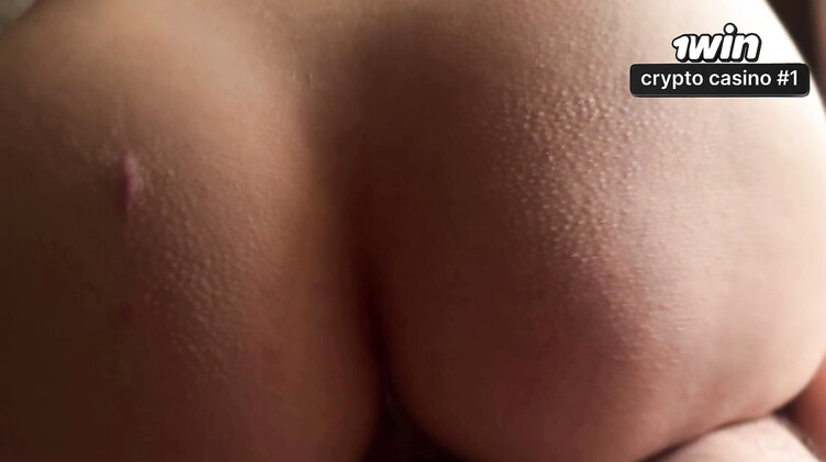 Сестра жены: Спонтанный секс от первого лица с красивой татуированной сестрой жены