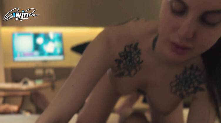 Тату красотка сосет член парню в отеле и слизывает сперму со ствола