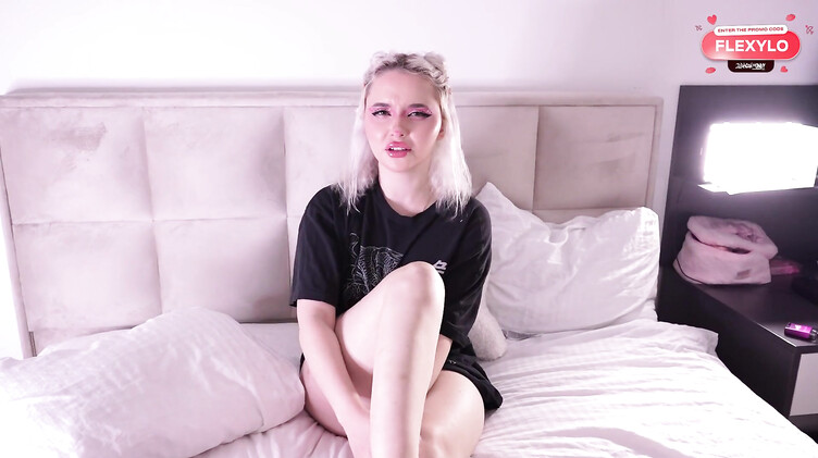 Сводная сестра проспала свидание с парнем и трахнула брата