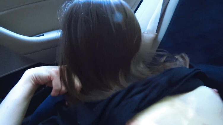 Публичный анал русской пары в машине на улице