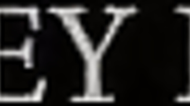 Русская кончает от пальцев в жопе и анала