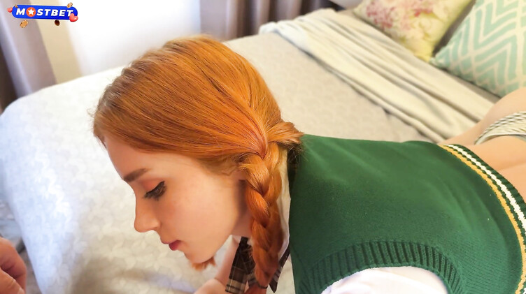 Подвез рыжую студентку и получил благодарность глубокой глоткой