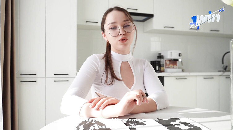 Bonnie Blaze: Молодая девушка психолог трахается с клиентом до кремпая в киску