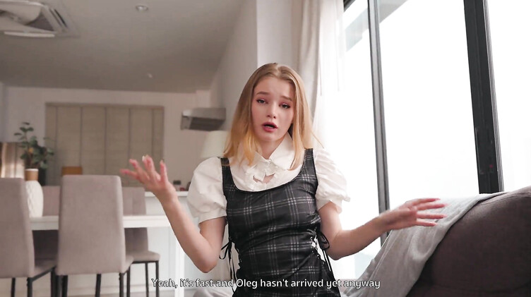 Трахаю младшую сестру своего лучшего друга и кончаю ей на лицо