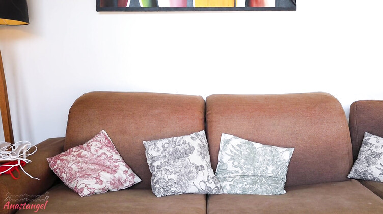 19-летняя русская модель трахается с режиссером на кинопробах