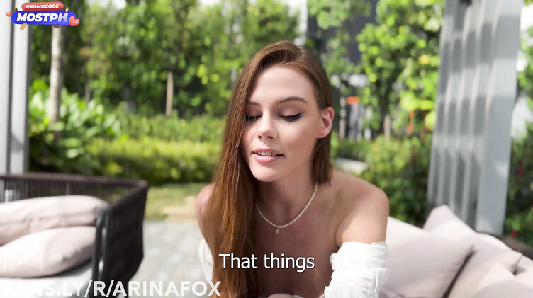 Русская худышка в черных колготках дрочит член ножками и трахается с парнем