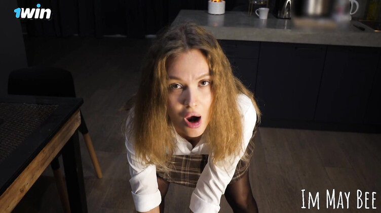 Секретарши: Имитация дрочки члена и секса с мощным камшотом