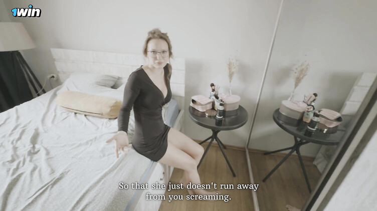 Русская мачеха дрочит член пасынка девственника перед его свиданием с девушкой