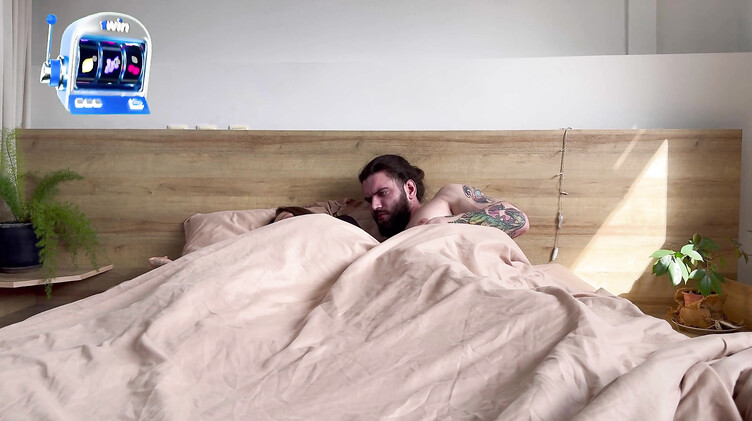 Анально трахнул мачеху после блядок в клубе