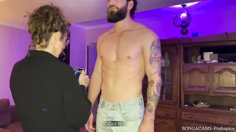 В очках: Подруга невесты отсосала жениху, снимая мерки на свадебный костюм