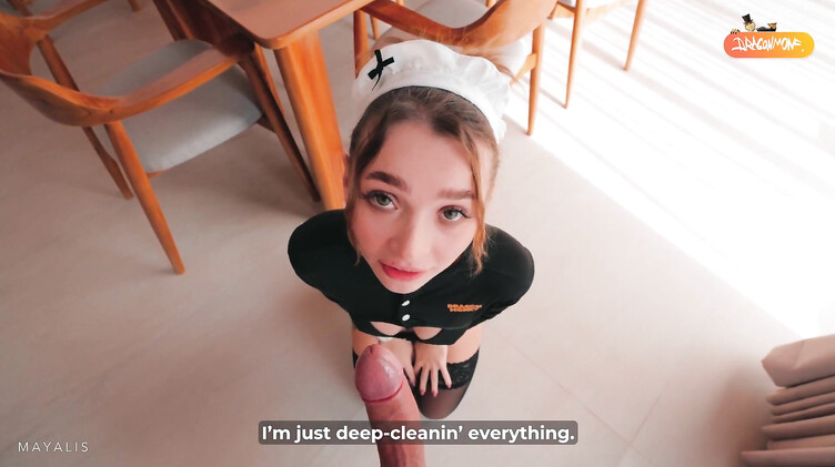 Жена попросила служанку отдраить дом и трахнуть ее мужа