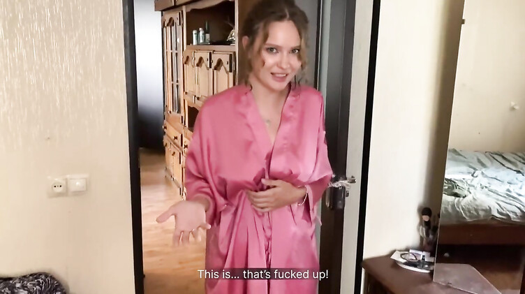 Властная русская мачеха сквиртит на лицо пасынка во время фейсситтинга