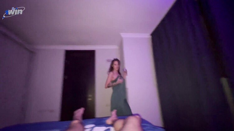 С сюжетом: Корпоратив на работе с женой босса на хуе