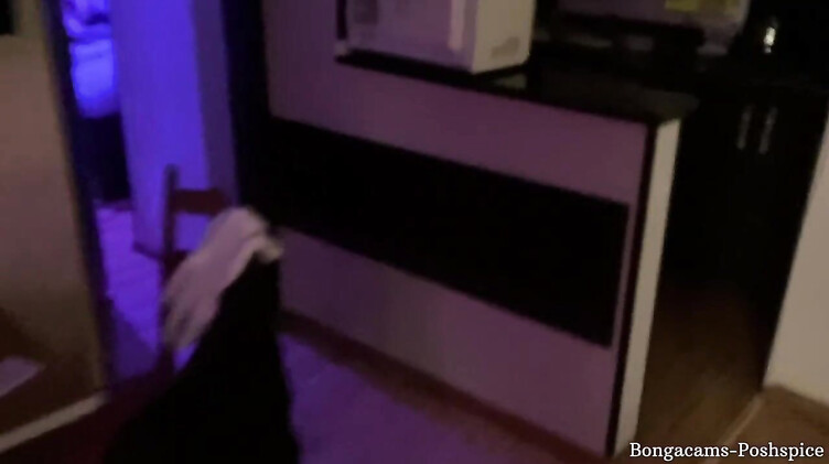 Силиконовые сиськи: Только не говори отцу! Блядливая мачеха жестко трахается с пасынком