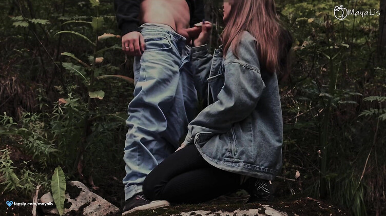 Раком: Любительский секс на природе с красивой девушкой во время отдыха