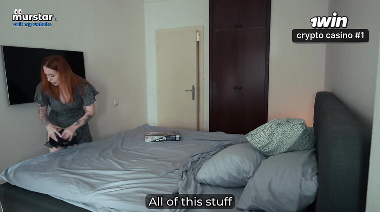 Рыжие: Пасынок выебал раком застрявшую под кроватью мачеху