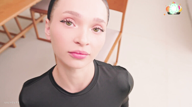 Молодая русская девушка трахается на собеседовании на роль няни