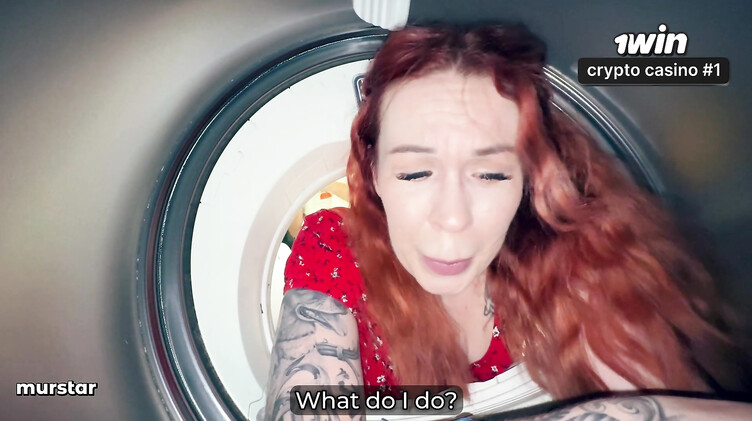 Пасынок трахнул раком застрявшую в стиралке рыжую русскую мачеху