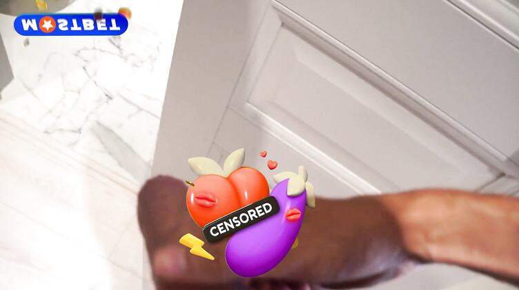 Мачеха отымела скорострела и дотрахала себя самотыком