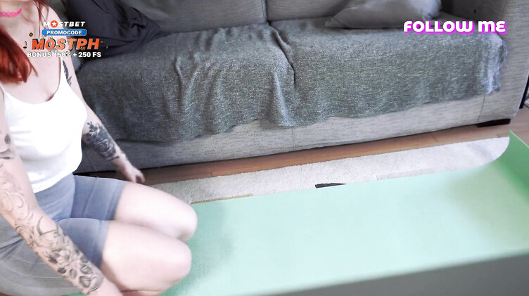 Сперма в киске: Пасынок помогает мачехе вернуть чувствительность киски после йоги