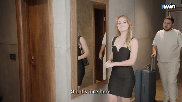 Сосед по квартире трахнул маму друга раком с пальцем в попе