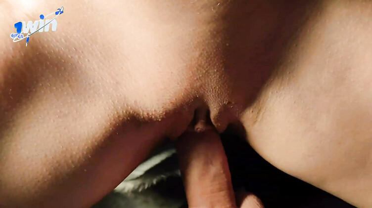 Музыкальный порно клип с трахающейся в лесу русской Снегурочкой