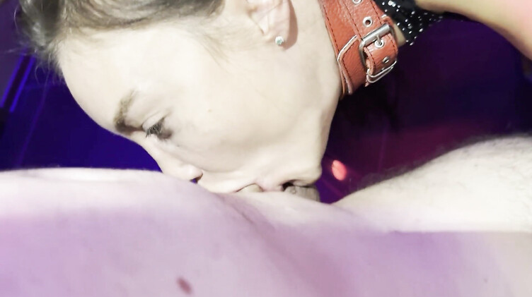 Моника Фокс в наручниках прошла через жесткий анальный секс и золотой дождь