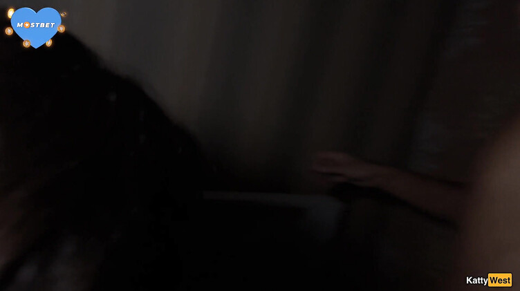 Куколд наблюдает за еблей сексвайф в формате МЖМ