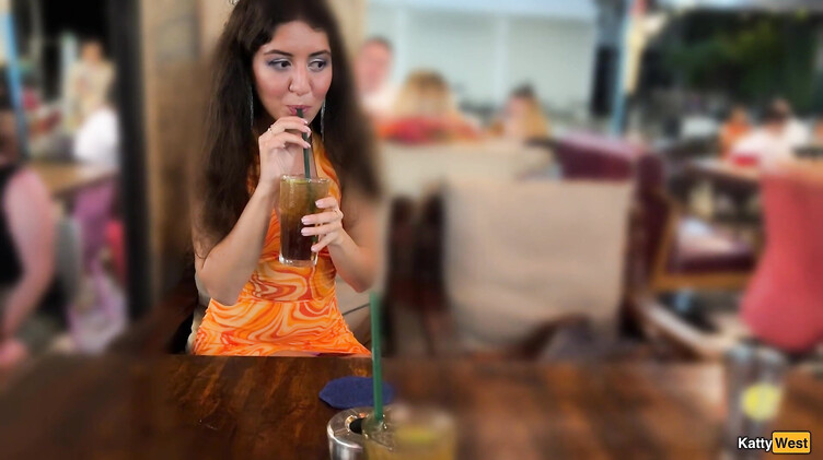 В отеле: Снял на панели анальную шлюху и кончил в жопу