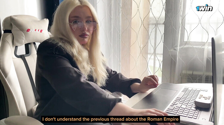 Русская сочная репетиторша трахается с 11-классником у нее дома